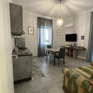 Apartment Casa D10s Centro Spagnoli, Naples